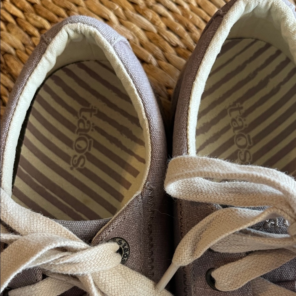 Taos Star Canvas Sneakers - Picture 7 of 11